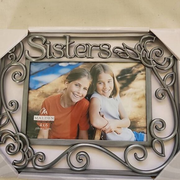 New in Box 7"X 9"Rectangular Metal Sisters Picture Frame For 4"x 6" Picture - Picture 2 of 6